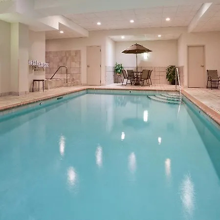 Holiday Inn Express Hotel & Suites Minneapolis-Downtown Convention Center By Ihg 