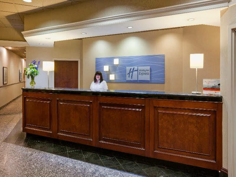 Hotel Express & Minneapolis-downtown Convention Center By Ihg 3*